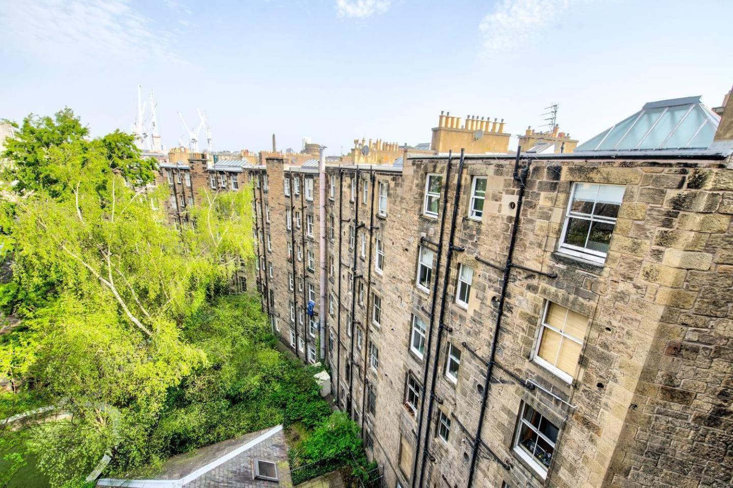 Guestready - Modern 2Br Home On The Royal Mile! Edinburgh Exterior photo