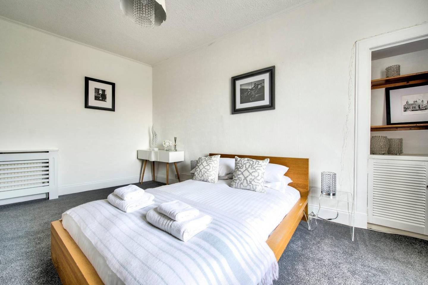 Guestready - Modern 2Br Home On The Royal Mile! Edinburgh Exterior photo