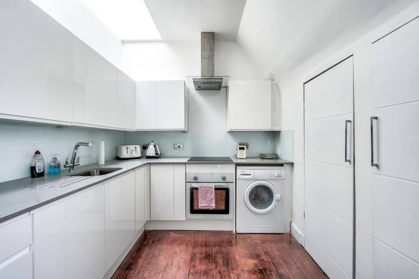 Guestready - Modern 2Br Home On The Royal Mile! Edinburgh Exterior photo